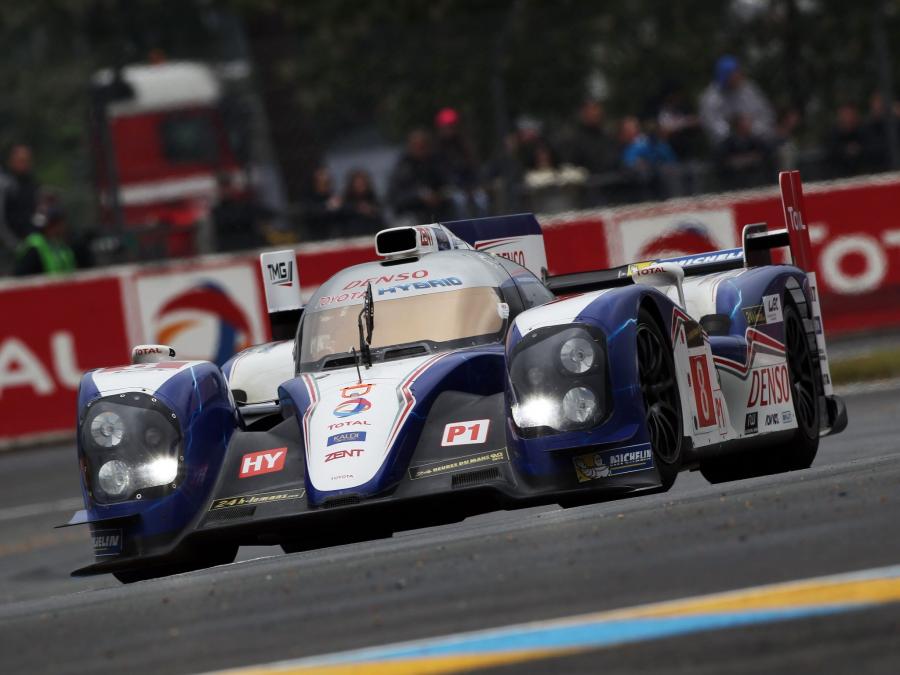  Toyota TS030 Hybrid 2013 года  (фото 14 из 20)